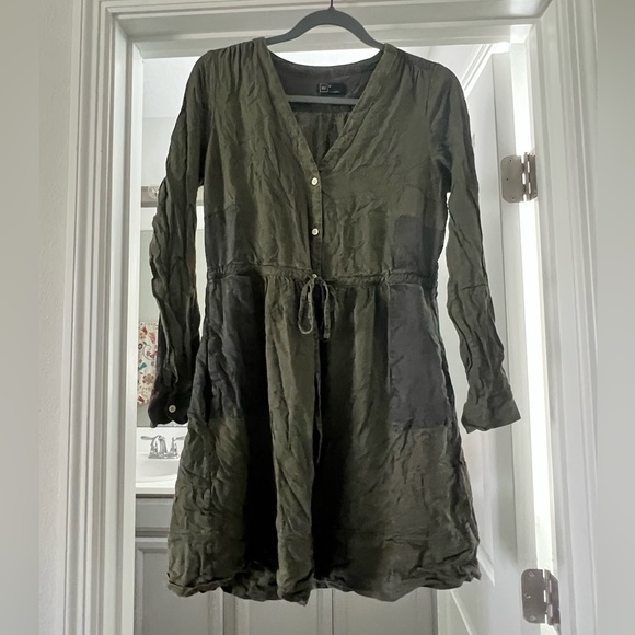 EUC GAP Military Green Shirt Dress with Tie Waist, Size 6 - Picture 2 of 5